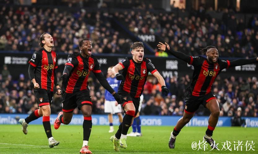 在曼联主场连续3场英超进球3+，伯恩茅斯是第一支做到的球队